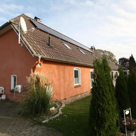 Charming With Fireplace Apartment Barkhagen